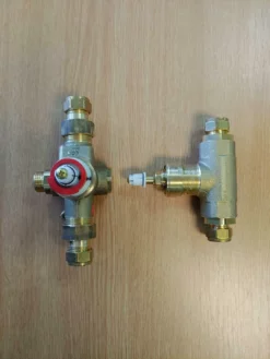 Bristan Rare Thermostatic Concealed Shower Blender Valve And Stop Cock Save 90% 14 Bristan Rare Thermostatic Concealed Shower Blender Valve And Stop Cock Save 90% -Comparethebathroom Shop Bristan Rare Thermostatic Concealed Shower Blender Valve And Stop Cock Save 90 324181894129 4 JPG webp