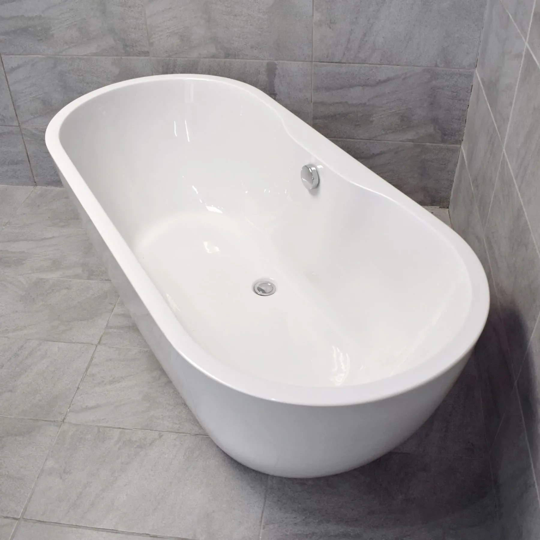 Flo 1655 X 745mm Modern Freestanding White Acrylic Bath 5 Flo 1655 X 745mm Modern Freestanding White Acrylic Bath - Image 3