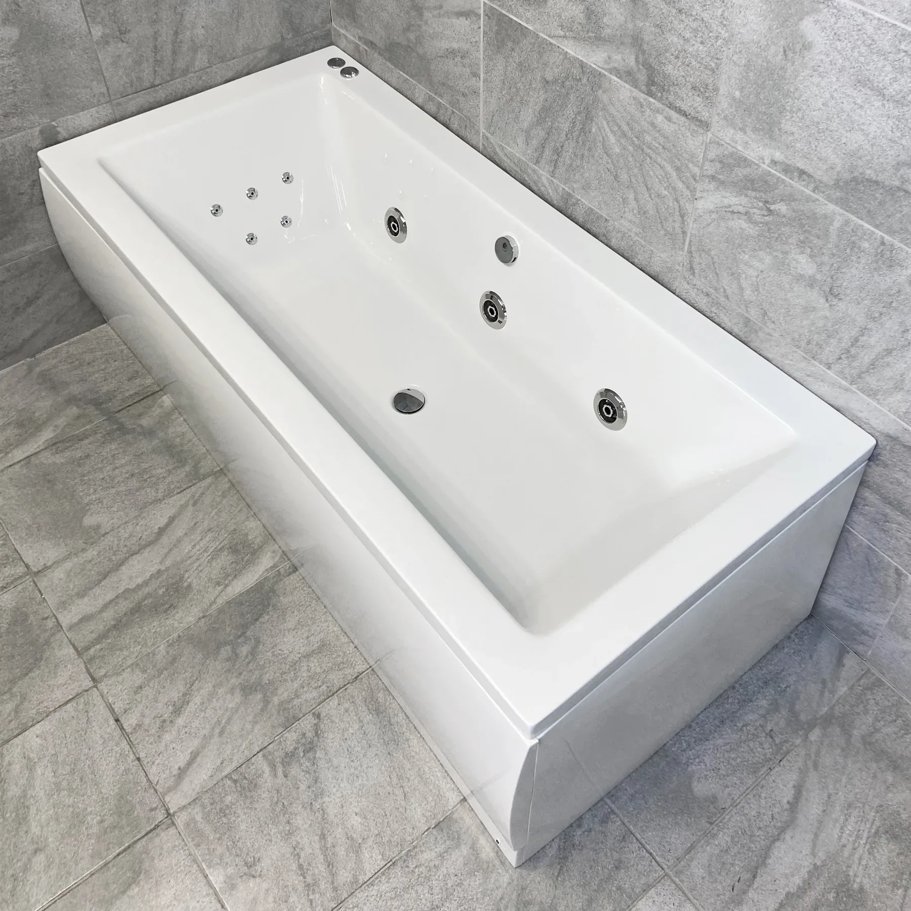 Kai 1700 X 800mm Whirlpool Acrylic Spa Bath – 6 Jet / 11 Jet With Light Option 5 Kai 1700 X 800mm Whirlpool Acrylic Spa Bath – 6 Jet / 11 Jet With Light Option - Image 3