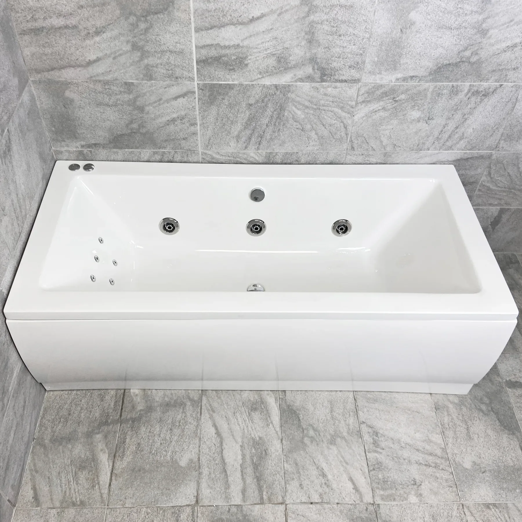 1800 X 800mm Large Whirlpool Acrylic Spa Bath – 6 Jet / 11 Jet With Light Option 4 1800 X 800mm Large Whirlpool Acrylic Spa Bath – 6 Jet / 11 Jet With Light Option - Image 2