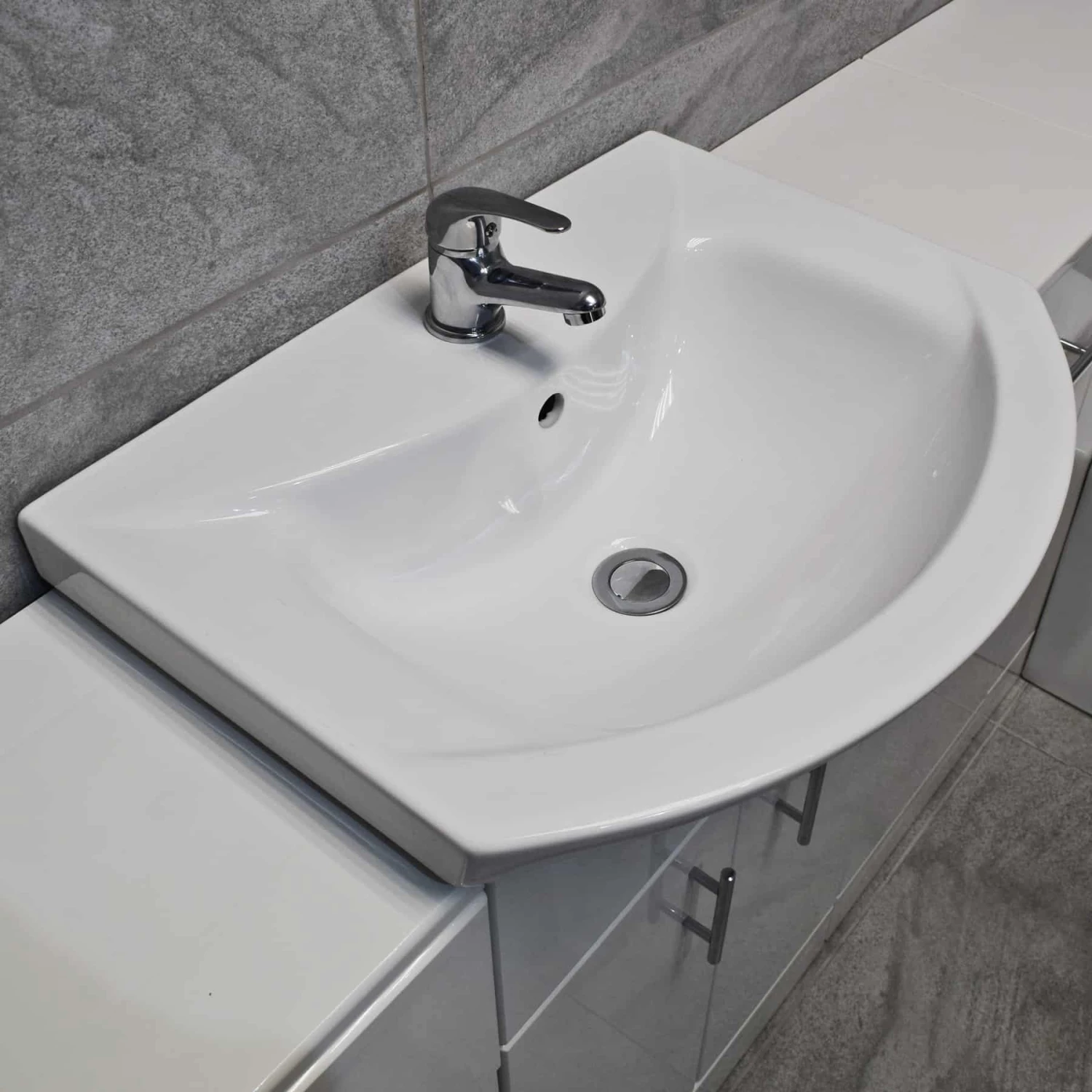 1740mm White Gloss Bathroom Furniture Storage Suite Set Sink + Toilet 5 1740mm White Gloss Bathroom Furniture Storage Suite Set Sink + Toilet - Image 3