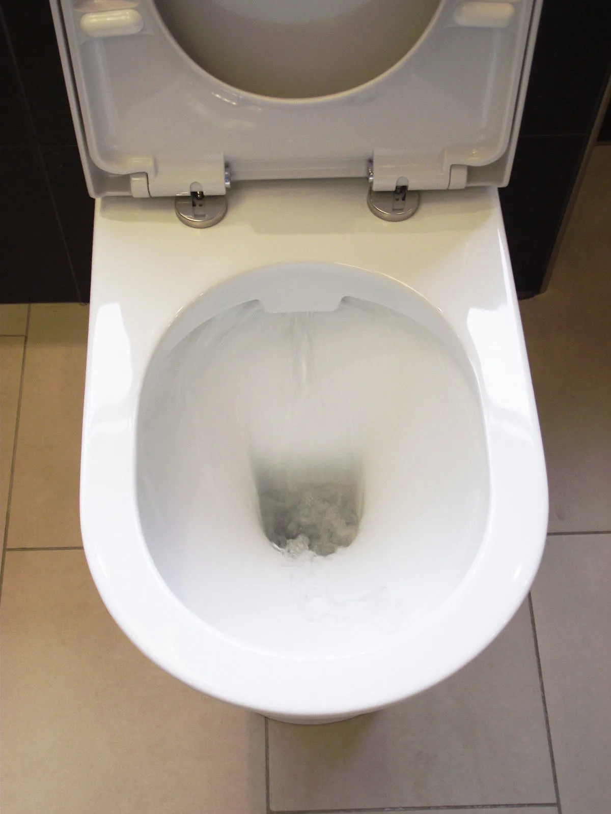 Rak Resort Rimless Maxi Comfort Height Toilet Or Mini Standard Height Toilet WC 7 Rak Resort Rimless Maxi Comfort Height Toilet Or Mini Standard Height Toilet WC - Image 5