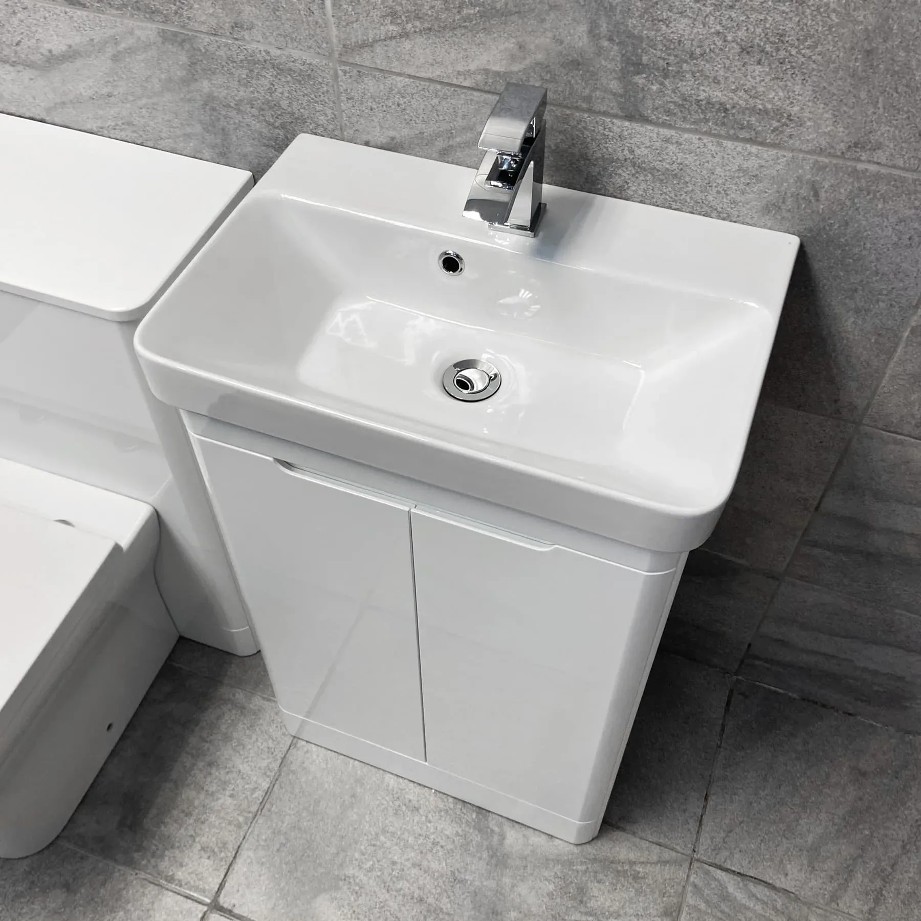 Ross Anthracite Grey Or White Gloss 550mm Vanity Sink Unit & WC Unit Ensuite Set 9 Ross Anthracite Grey Or White Gloss 550mm Vanity Sink Unit & WC Unit Ensuite Set - Image 7