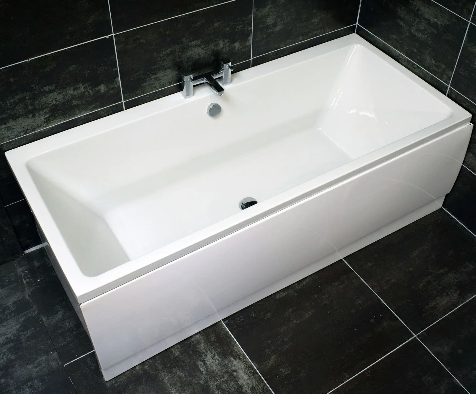 Suzie Slim 1700mm X 750mm Square Style Thin Rim Double Ended Bath 3 Suzie Slim 1700mm X 750mm Square Style Thin Rim Double Ended Bath
