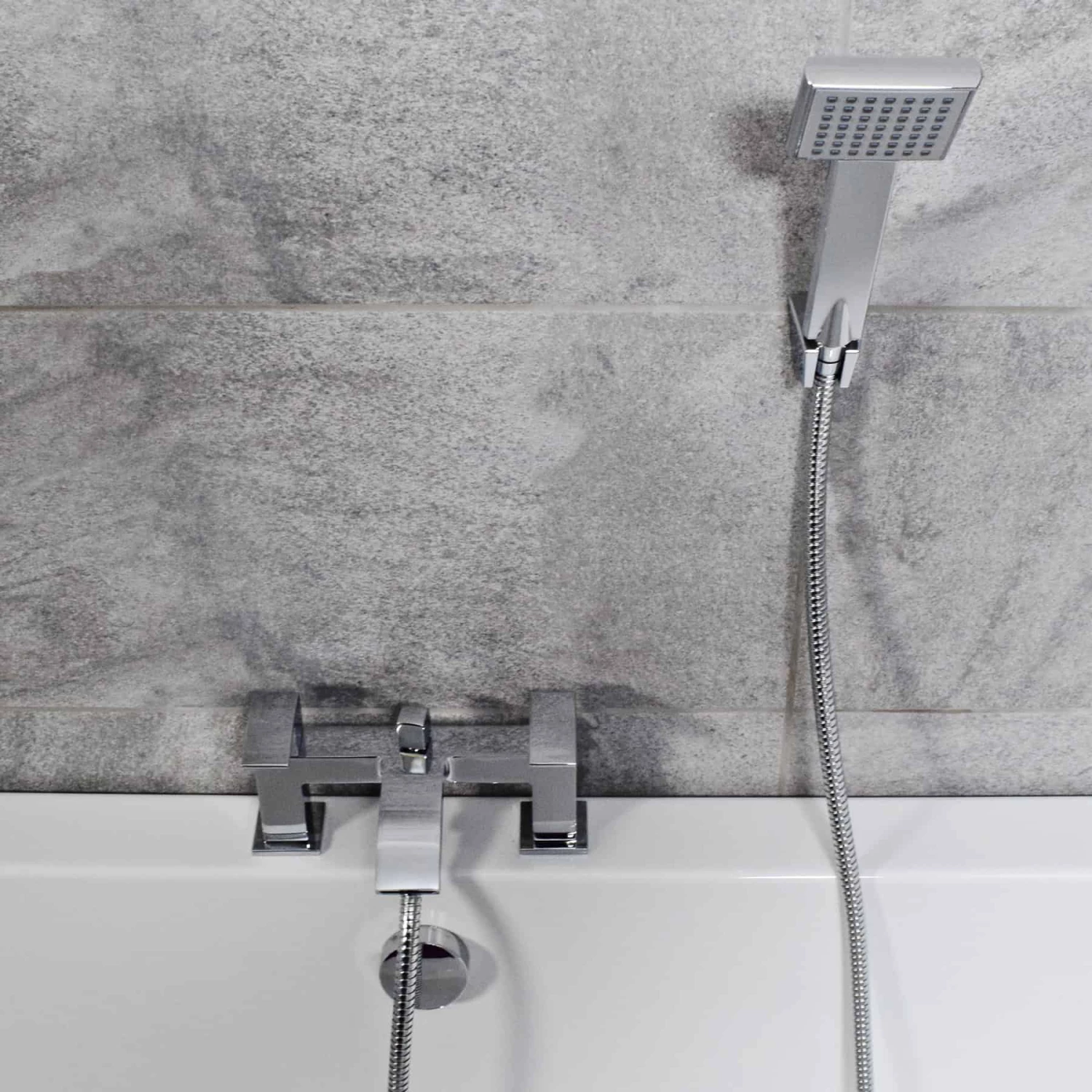 Tegan Modern Curved Bath Shower Mixer & Basin Mono Mixer Tap + Wastes 5 Tegan Modern Curved Bath Shower Mixer & Basin Mono Mixer Tap + Wastes - Image 3