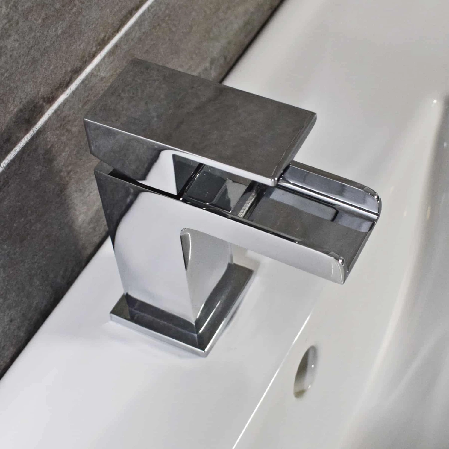 Georgina Cloakroom Basin Mono Mixer Waterfall Sink Tap + Click Waste 5 Georgina Cloakroom Basin Mono Mixer Waterfall Sink Tap + Click Waste - Image 3