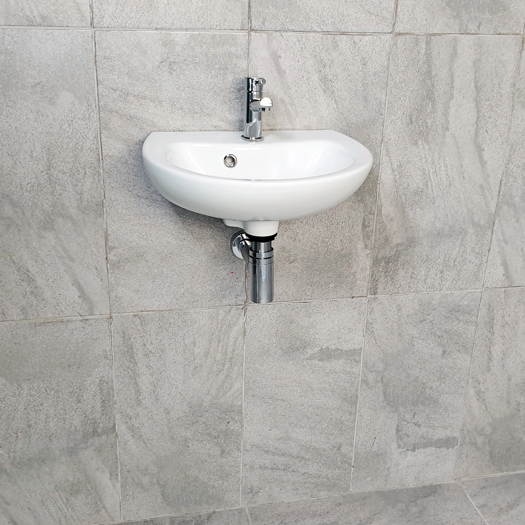 Ex Bathstore Denver Cloakroom 1TH Wall Hung Basin Small Compact Round 44cm 4 Ex Bathstore Denver Cloakroom 1TH Wall Hung Basin Small Compact Round 44cm - Image 2
